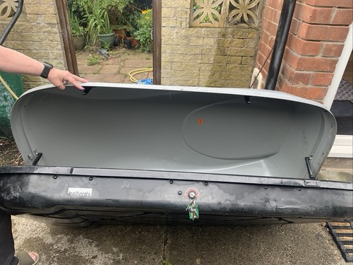 Halfords 420ltr grey roof - , box